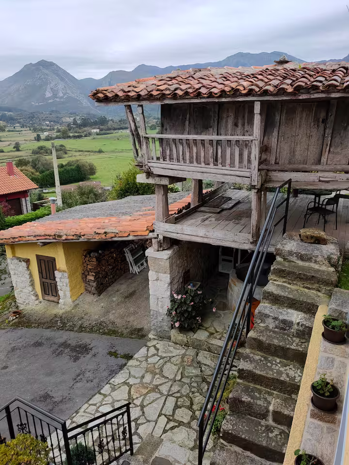 Vista del hórreos desde la habitación del hotel