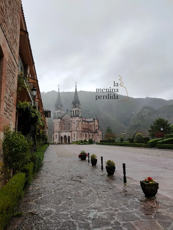 Basílica de Covadonga ©Fotografía propia Basílica de Covadonga ©Fotografía propia
